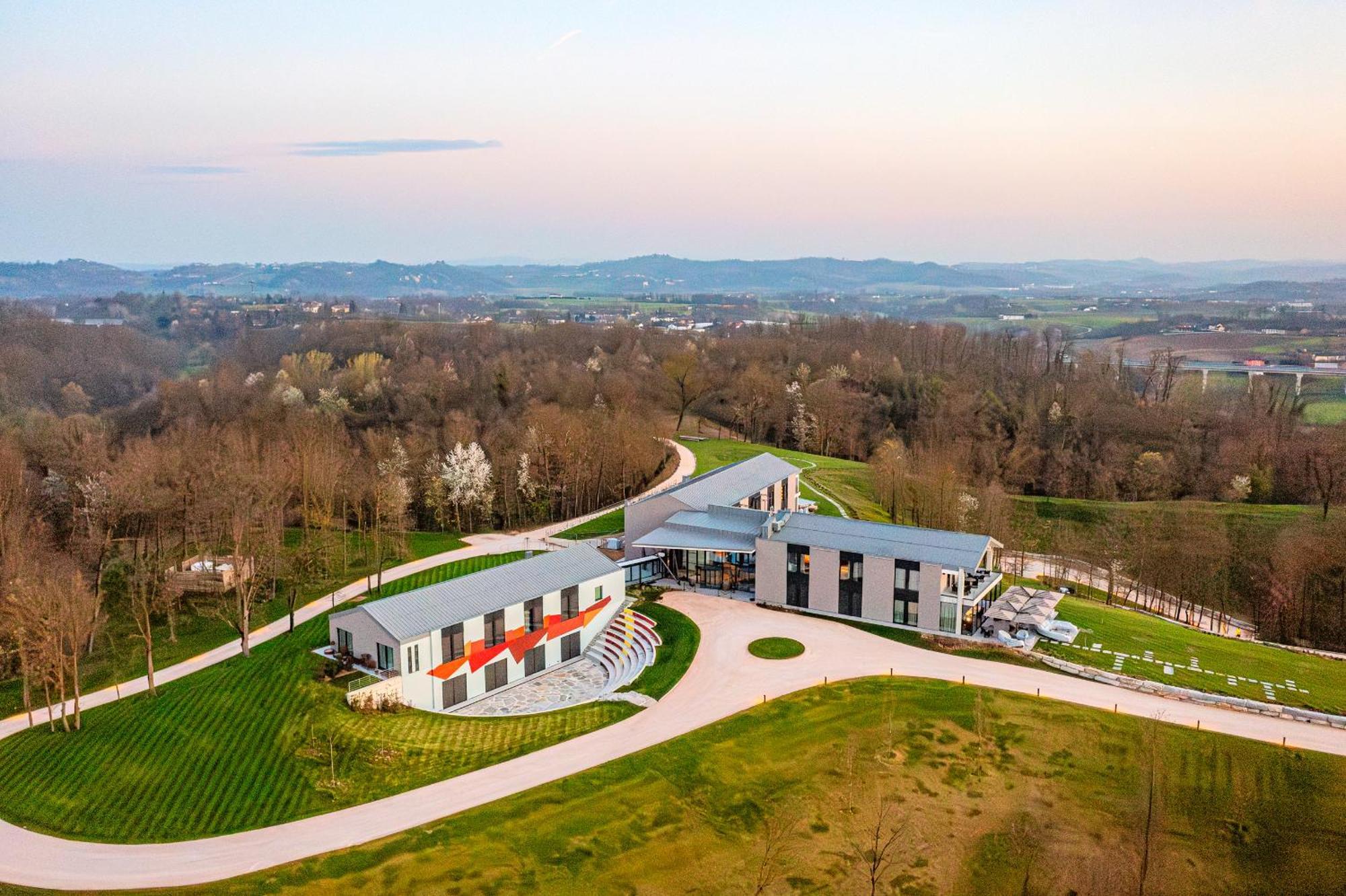Hotel Le Cattedrali Relais By Laqua Collection Asti Esterno foto